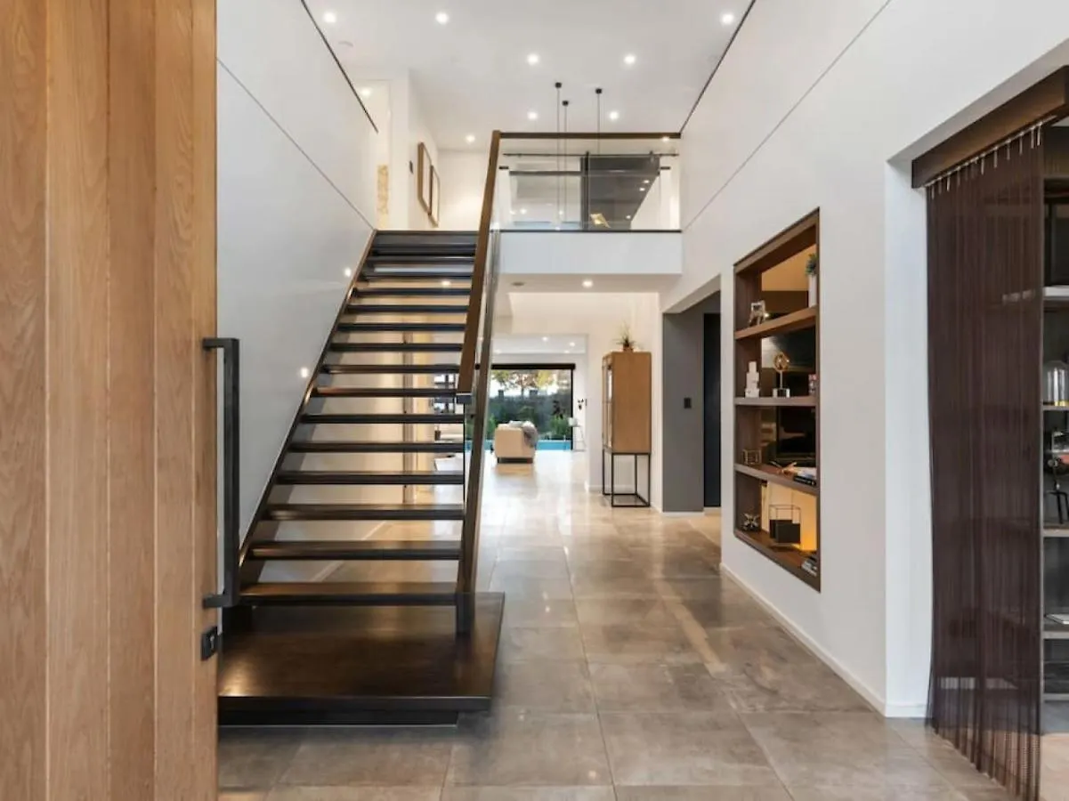 Sublime Contemporary Designer Villa With Pool And Sauna Rochedale 0*,  Australia