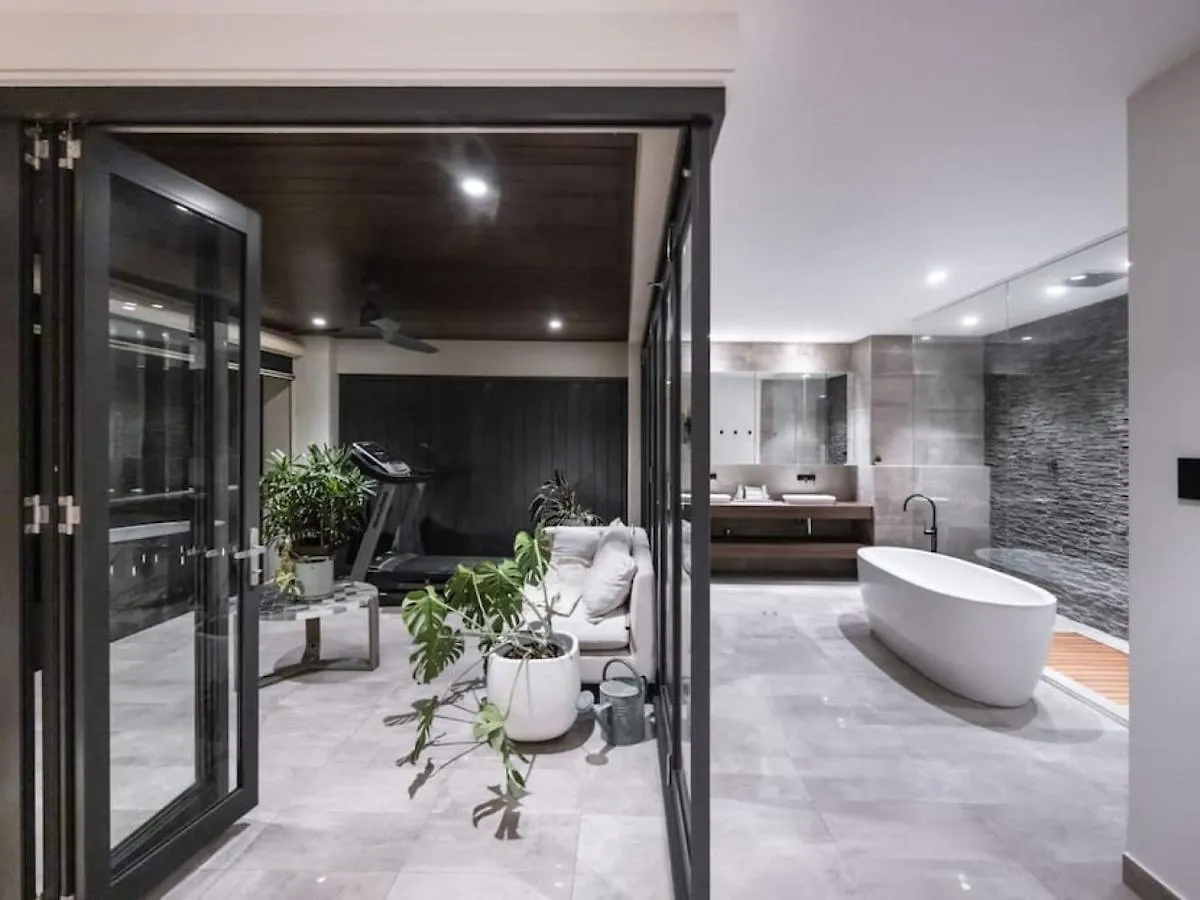 Sublime Contemporary Designer Villa With Pool And Sauna Rochedale