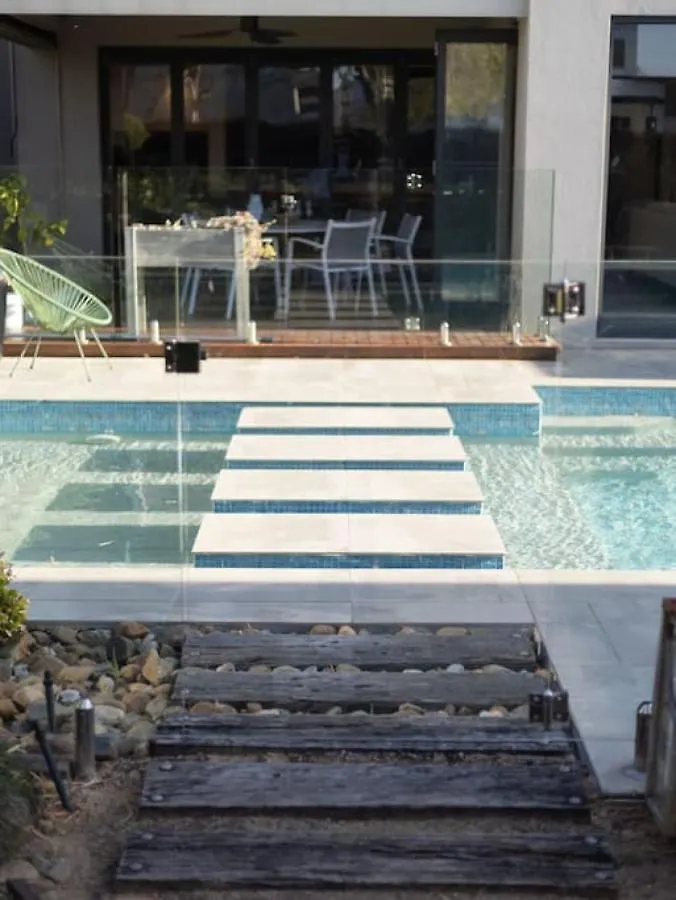 Rochedale Sublime Contemporary Designer Villa With Pool And Sauna אוסטרליה