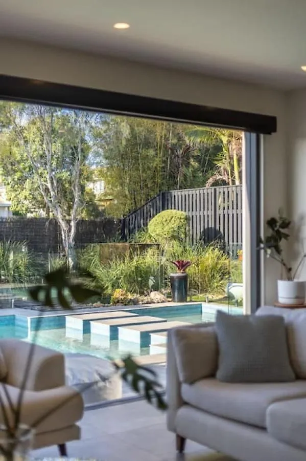 Rochedale Sublime Contemporary Designer Villa With Pool And Sauna בית נופש
